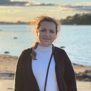 Meet your Posher, Alena